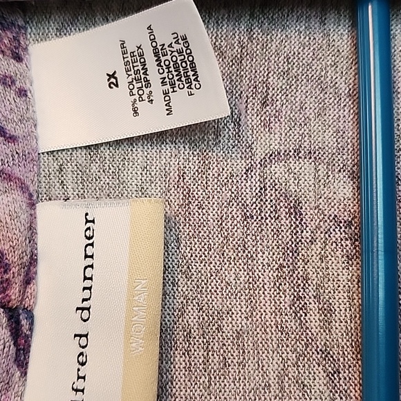 ALFRED DUNNER Knit one piece cardigan and faux tank set. - Picture 2 of 3